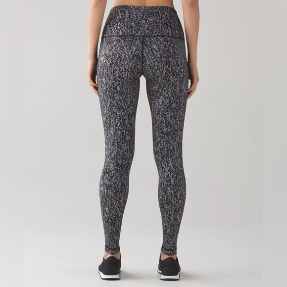 Lululemon EUC Wunder Under Pant (Hi-Rise)
Luon Suited Jacquard Black White - Picture 2 of 14